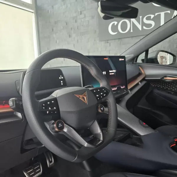 Cupra Tavascan 2024 - 46890 EUR, 18750 km - AUTO.MOTO.pt - 18750km - foto 21 de 39