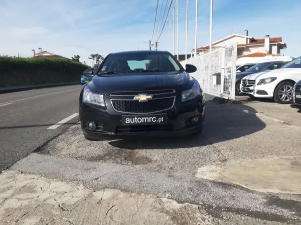 Chevrolet Cruze 2012 - 7900 EUR, 221800 km - AUTO.MOTO.pt - 221800km - foto 4 de 37