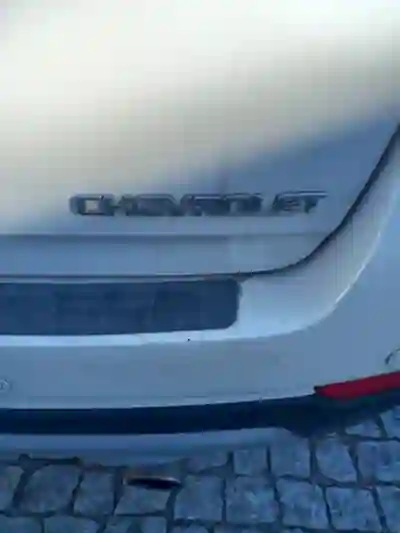 Chevrolet Captiva 2009 - 7000 EUR, 160000 km - AUTO.MOTO.pt - 160000km - foto 13 de 13