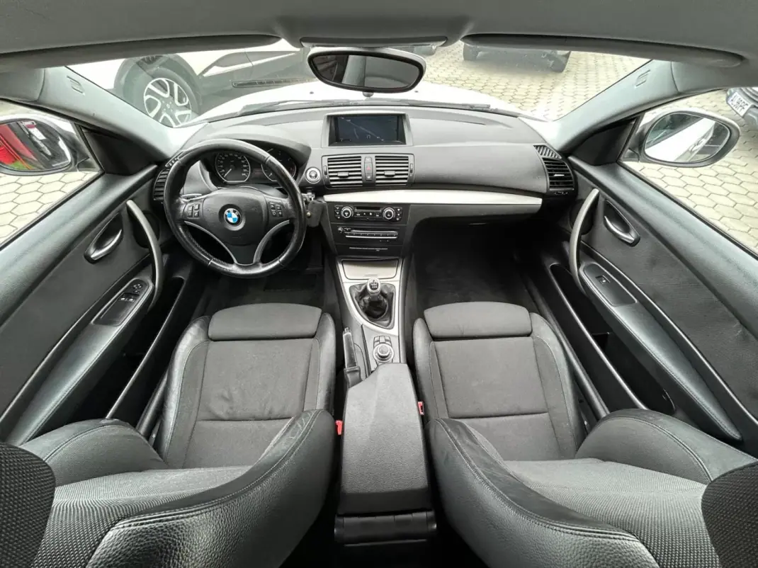 BMW 118 2010 - 10750 EUR, 289185 km - 289185km - foto 15 de 18