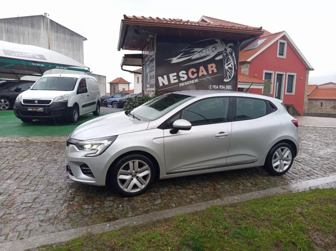 Renault Clio 2021 - 15990 EUR, 90301 km - AUTO.MOTO.pt - 90301km - foto 1 de 10