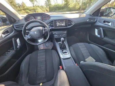 Peugeot 308 SW 2015 - 7500 EUR, 280000 km - 280000km - foto 13 de 56