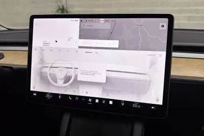 Tesla Model 3 2021 - 25450 EUR, 58710 km - AUTO.MOTO.pt - 58710km - foto 17 de 56