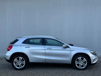 Mercedes-Benz GLA 180 2016 - 19950 EUR, 80000 km - AUTO.MOTO.pt - 80000km - foto 4 de 26
