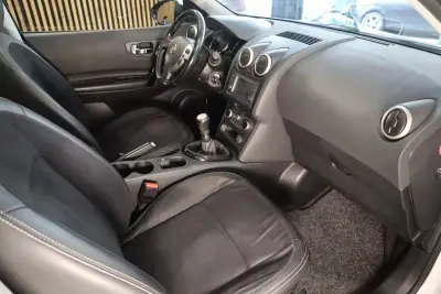 Nissan Qashqai 2013 - 12500 EUR, 167922 km - AUTO.MOTO.pt - 167922km - foto 8 de 26