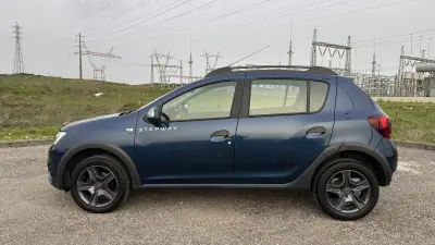 Dacia Sandero 2017 - 9750 EUR, 76000 km - AUTO.MOTO.pt - 76000km - foto 8 de 12