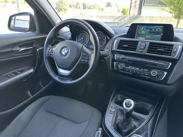 BMW 116 2016 - 12900 EUR, 220000 km - AUTO.MOTO.pt - 220000km - foto 28 de 53