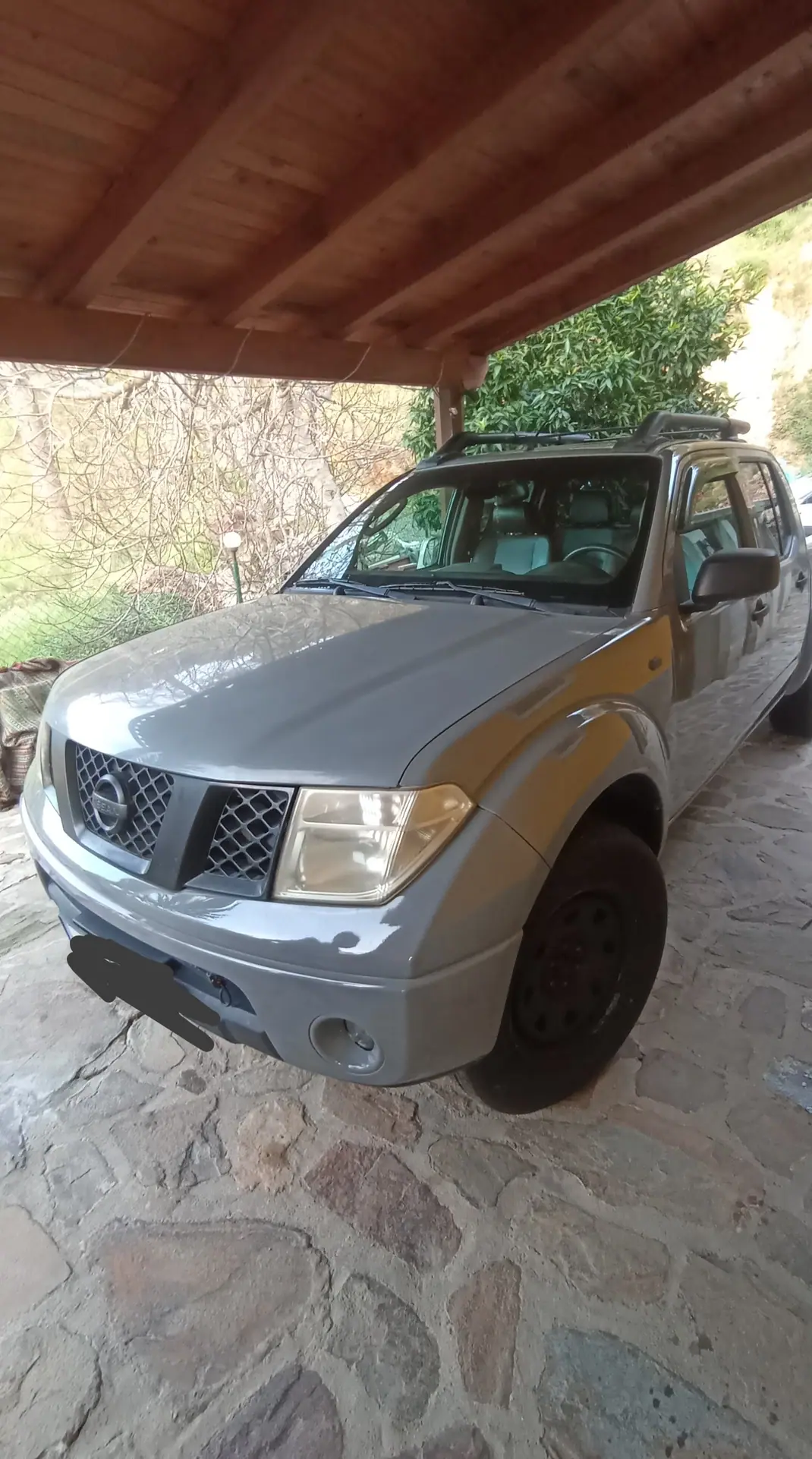 Nissan Navara 2005 - 13000 EUR, 293000 km - AUTO.MOTO.pt - 293000km - foto 5 de 14