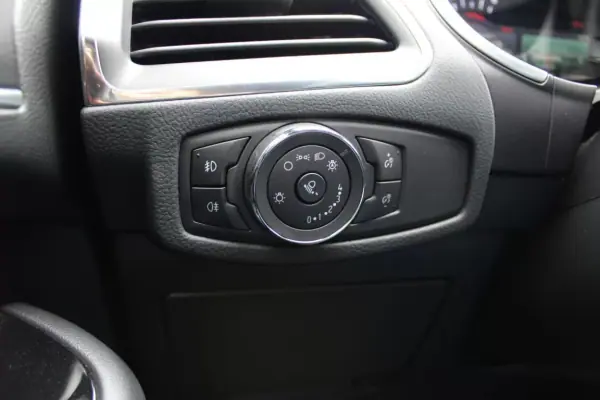 Ford S-Max 2019 - 29900 EUR, 230239 km - AUTO.MOTO.pt - 230239km - foto 14 de 26