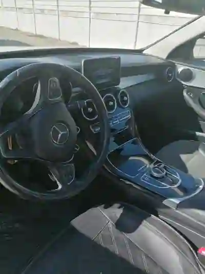 Mercedes-Benz C 200 2016 — foto 3 de 4