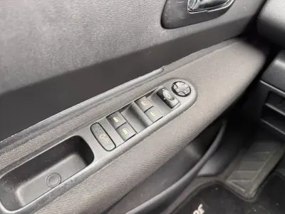 Peugeot 3008 2011 - 7900 EUR, 218000 km - AUTO.MOTO.pt - 218000km - foto 15 de 22