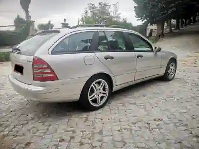 Mercedes-Benz C 220 2002 — foto 3 de 15