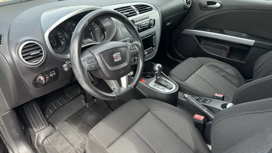 SEAT Leon 2009 - 6900 EUR, 250000 km - 250000km - foto 19 de 30