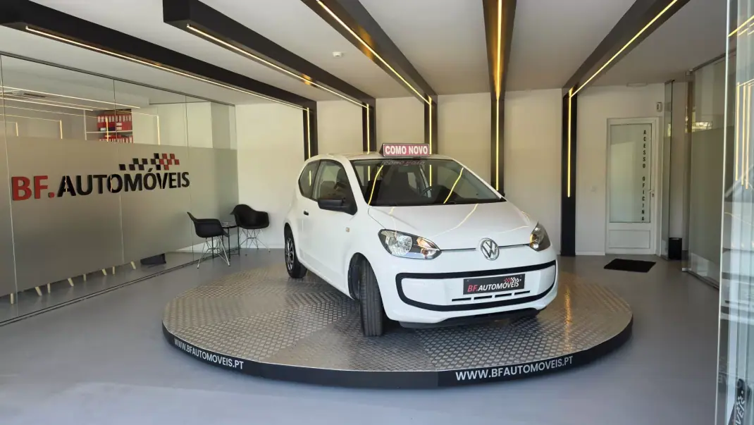 Volkswagen Up! 2016 - 8500 EUR, 79613 km - 79613km - foto 10 de 49