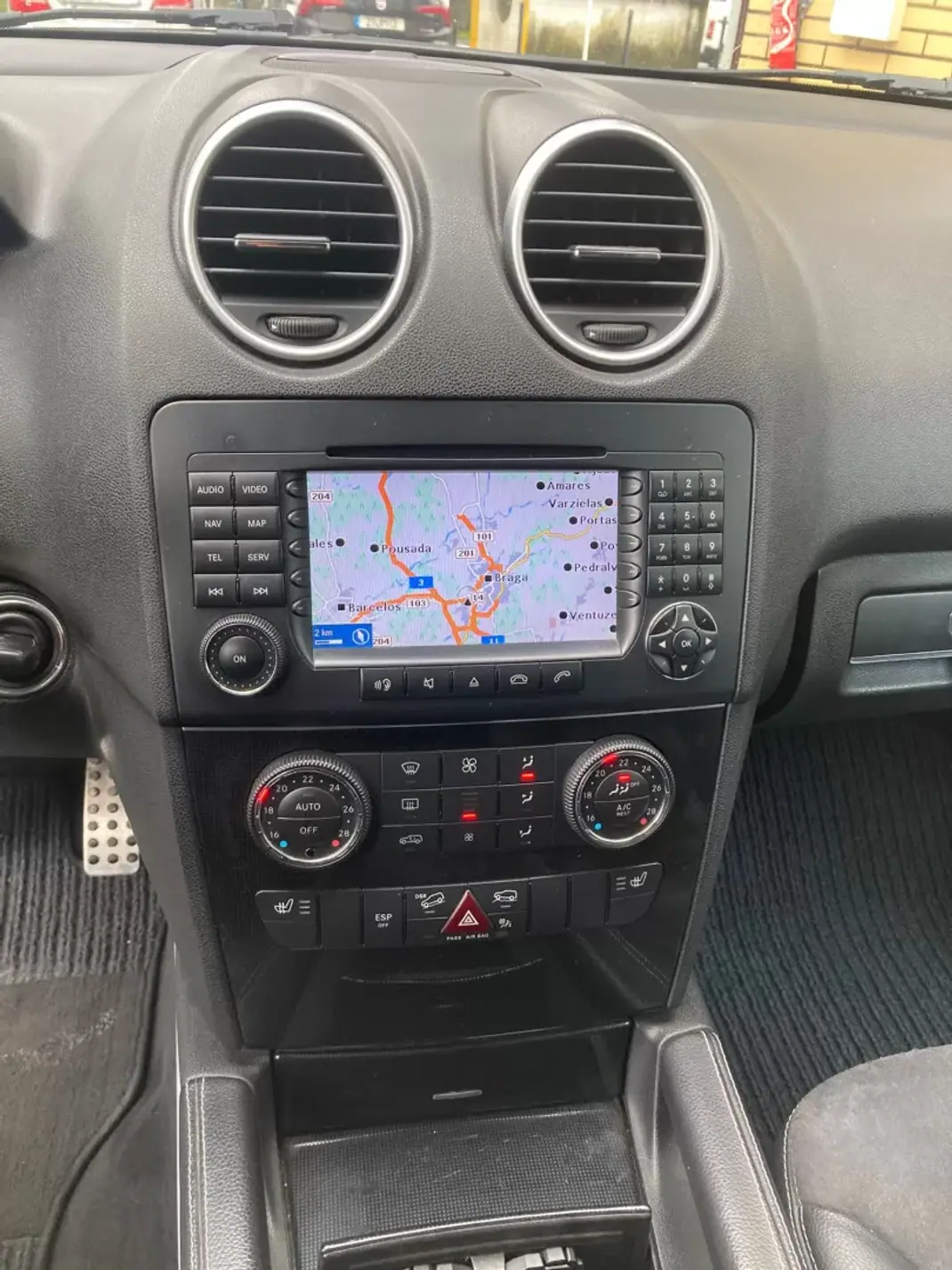 Mercedes-Benz ML 320 2006 - 16890 EUR, 170000 km - AUTO.MOTO.pt - 170000km - foto 8 de 20