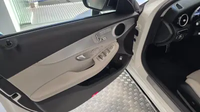 Mercedes-Benz C 350 2015 - 22500 EUR, 187084 km - AUTO.MOTO.pt - 187084km - foto 33 de 54
