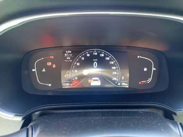 Renault Mégane 2020 - 17900 EUR, 127391 km - AUTO.MOTO.pt - 127391km - foto 11 de 11