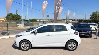 Renault Zoe 2021 - 15600 EUR, 59741 km - 59741km - foto 1 de 21