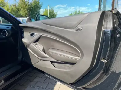 Chevrolet Camaro 2018 - 31000 EUR, 29000 km - AUTO.MOTO.pt - 29000km - foto 11 de 13