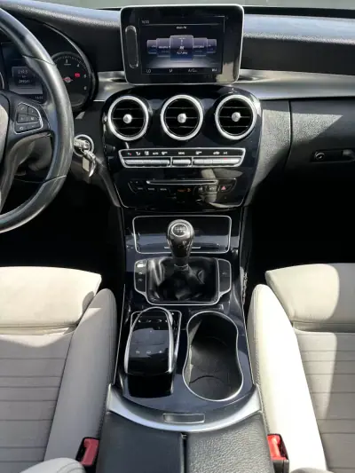 Mercedes-Benz C 180 2015 - 12900 EUR, 280000 km - AUTO.MOTO.pt - 280000km - foto 50 de 69