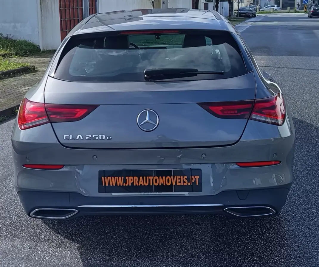 Mercedes-Benz CLA 250 2022 - 28990 EUR, 46200 km - AUTO.MOTO.pt - 46200km - foto 8 de 27