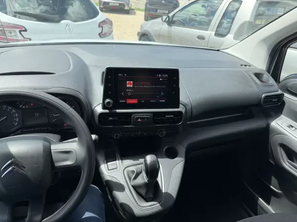 Citroën Berlingo 2021 - 10870 EUR, 166890 km - AUTO.MOTO.pt - 166890km - foto 9 de 16