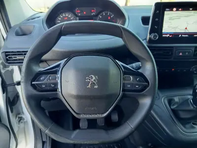 Peugeot Partner 2019 - 11490 EUR, 120300 km - 120300km - foto 15 de 19