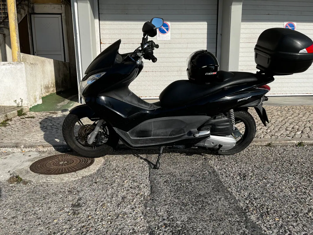 Honda PCX 125 2013 - 1750 EUR, 21000 km - foto 1 de 5