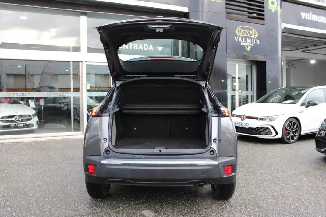 Peugeot 2008 2021 - 18700 EUR, 48176 km - AUTO.MOTO.pt - 48176km - foto 24 de 32