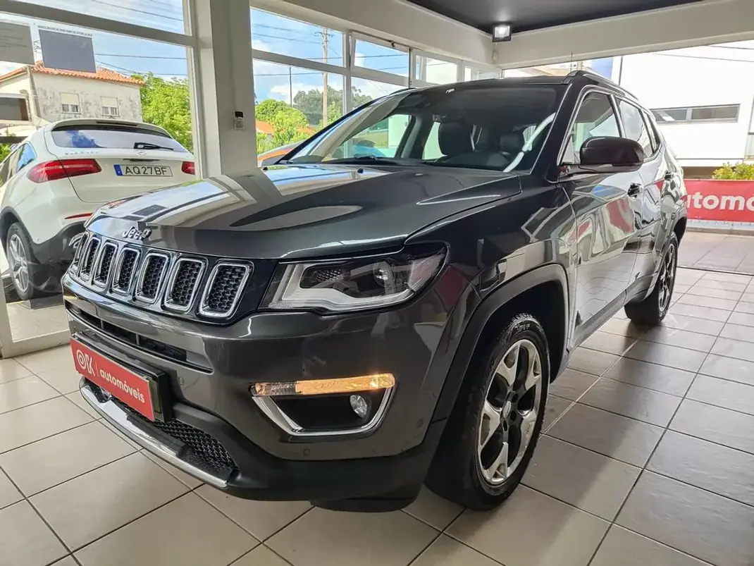Jeep Compass 2018 - 17250 EUR, 110000 km - AUTO.MOTO.pt - 110000km - foto 5 de 34