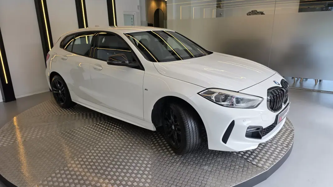 BMW 116 2020 - 18900 EUR, 210640 km - AUTO.MOTO.pt - 210640km - foto 18 de 56