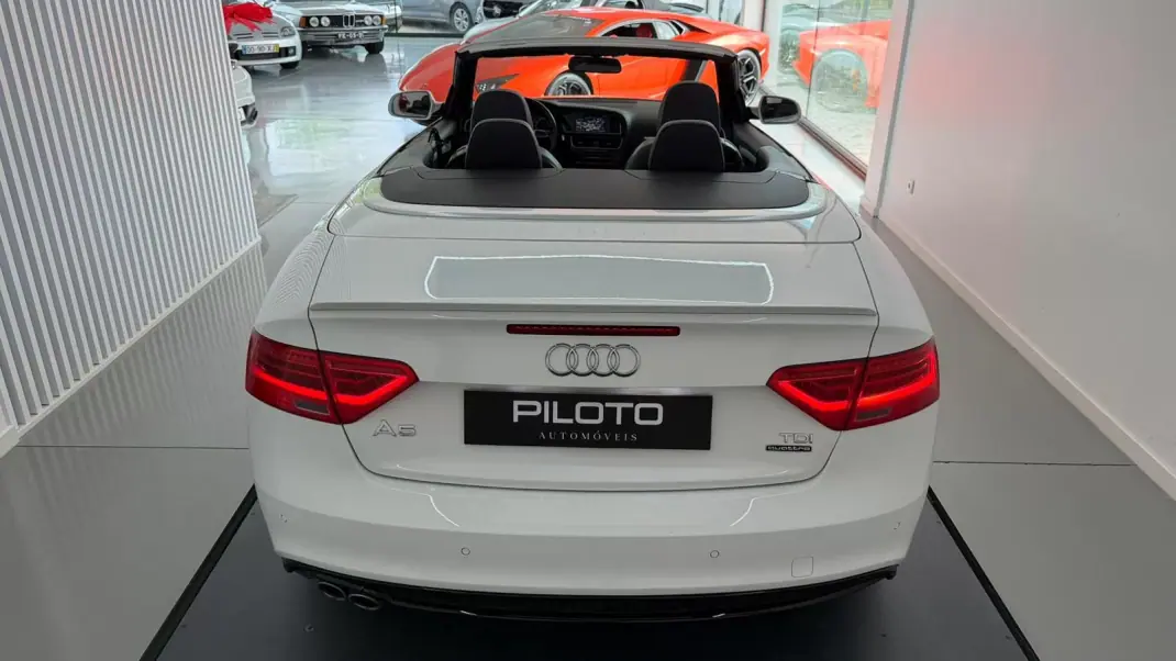 Audi A5 Cabrio 2016 - 25900 EUR, 121865 km - AUTO.MOTO.pt - 121865km - foto 9 de 32