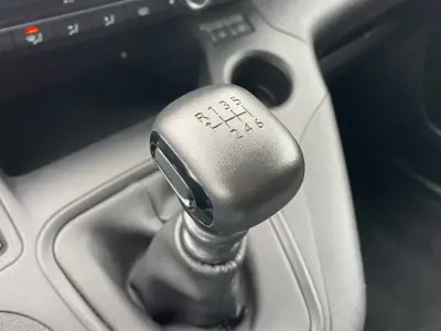 Opel Combo 2022 - 14450 EUR, 90000 km - AUTO.MOTO.pt - 90000km - foto 34 de 37