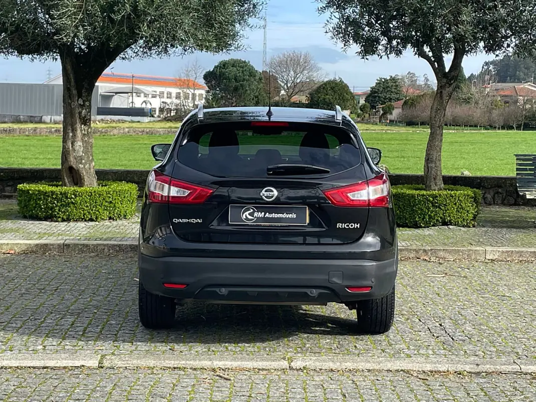 Nissan Qashqai 2017 - 13700 EUR, 243000 km - AUTO.MOTO.pt - 243000km - foto 7 de 28