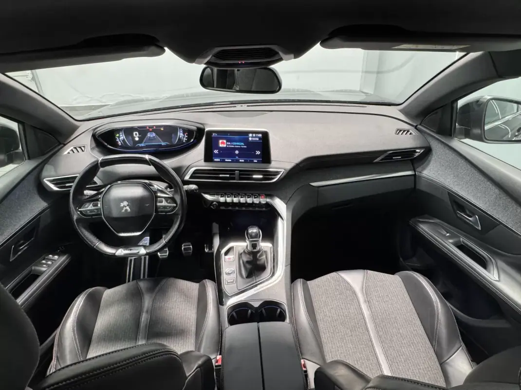 Peugeot 3008 2018 - 16990 EUR, 121000 km - AUTO.MOTO.pt - 121000km - foto 22 de 31