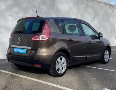 Renault Scénic 2010 - 7240 EUR, 176000 km - AUTO.MOTO.pt - 176000km - foto 6 de 19