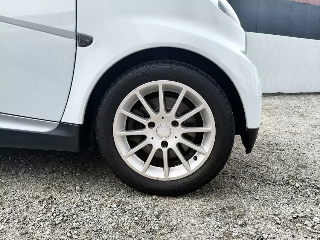 Smart ForTwo Coupé 2009 - 5250 EUR, 180773 km - AUTO.MOTO.pt - 180773km - foto 12 de 23