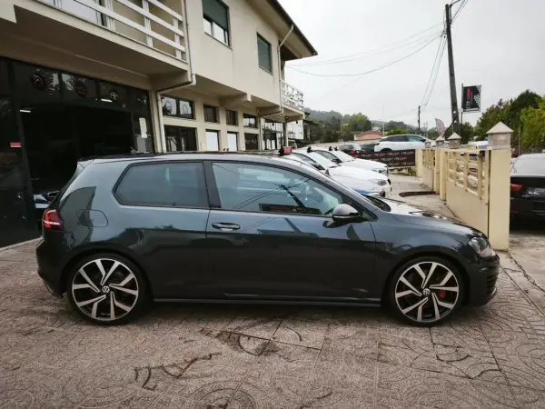 Volkswagen Golf 2014 - 19900 EUR, 160000 km - AUTO.MOTO.pt - 160000km - foto 6 de 34