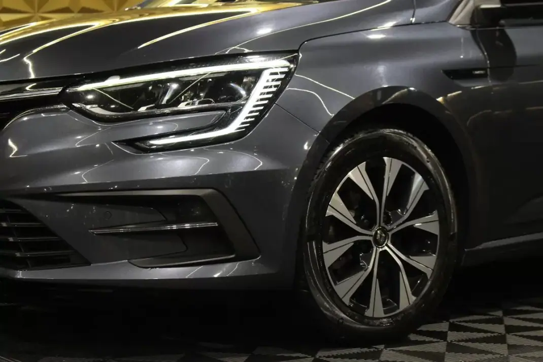 Renault Mégane Sport Tourer 2021 - 14900 EUR, 144000 km - 144000km - foto 12 de 32