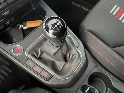 SEAT Ibiza 2019 - 14600 EUR, 87674 km - AUTO.MOTO.pt - 87674km - foto 17 de 25
