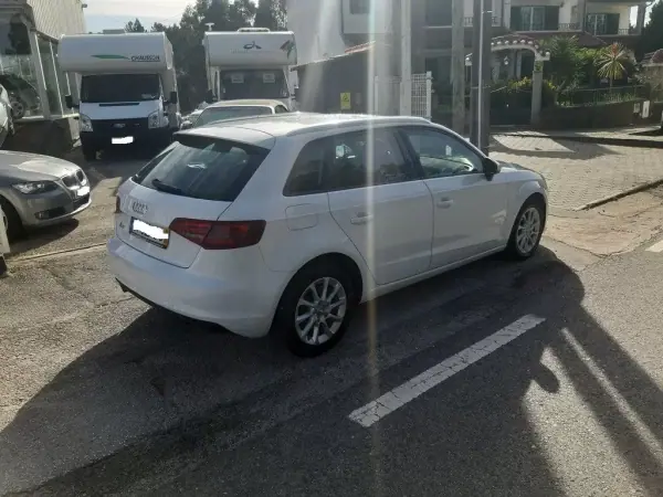 Audi A3 Sportback 2013 - 13000 EUR, 193468 km - AUTO.MOTO.pt - 193468km - foto 8 de 28