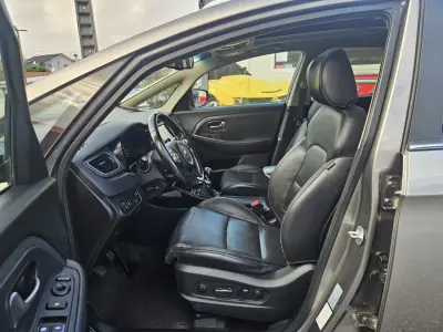 Kia Carens 2018 - 17500 EUR, 138200 km - AUTO.MOTO.pt - 138200km - foto 12 de 63