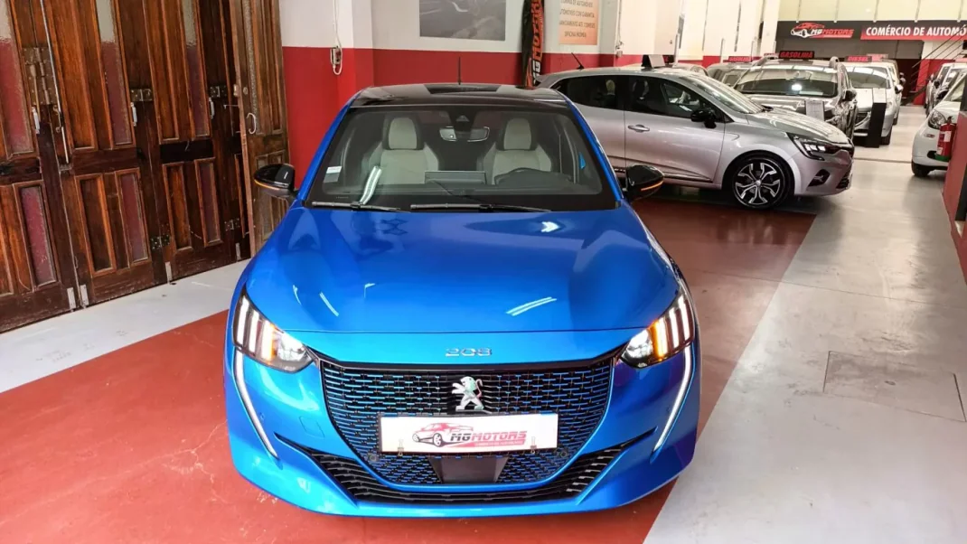 Peugeot e-208 2020 - 22890 EUR, 12197 km - AUTO.MOTO.pt - 12197km - foto 24 de 77