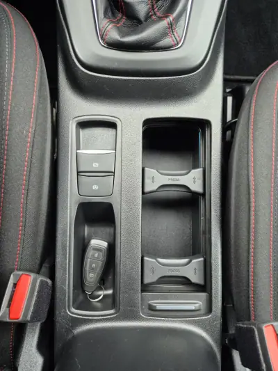 Ford Focus SW 2022 - 17450 EUR, 57000 km - AUTO.MOTO.pt - 57000km - foto 16 de 28