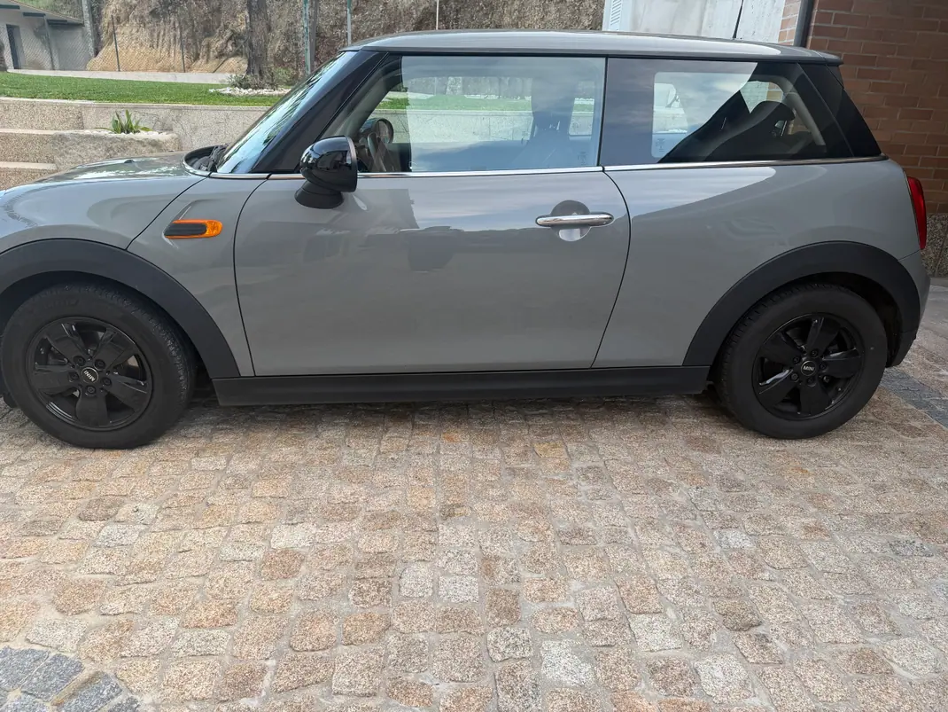 MINI One 2018 - 13500 EUR, 85000 km - AUTO.MOTO.pt - 85000km - foto 1 de 6