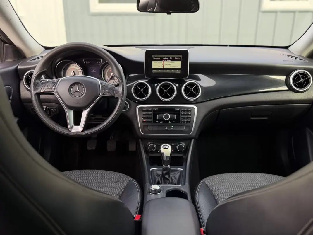 Mercedes-Benz CLA 200 2014 - 14500 EUR, 257000 km - 257000km - foto 8 de 14
