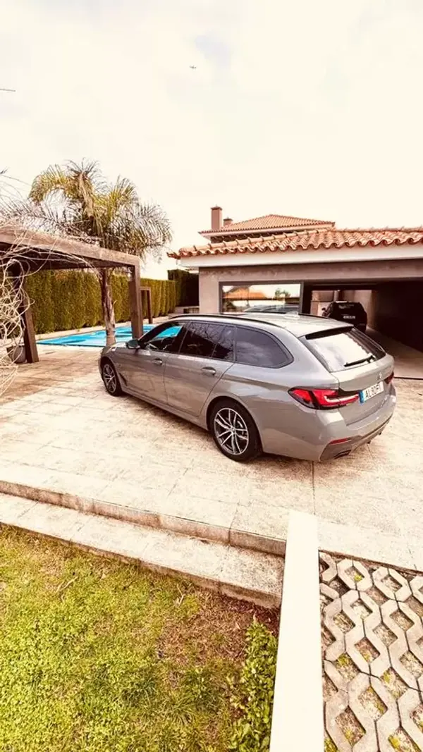 BMW 530e 2021 - 36900 EUR, 118296 km - AUTO.MOTO.pt - 118296km - foto 3 de 31