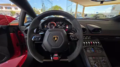 Lamborghini Huracán Spyder 2017 - 270000 EUR, 32790 km - AUTO.MOTO.pt - 32790km - foto 7 de 19
