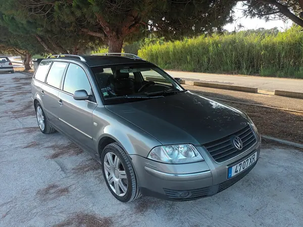 Volkswagen Passat Variant 2004 - 1950 EUR, 160000 km - AUTO.MOTO.pt - 160000km - foto 2 de 7