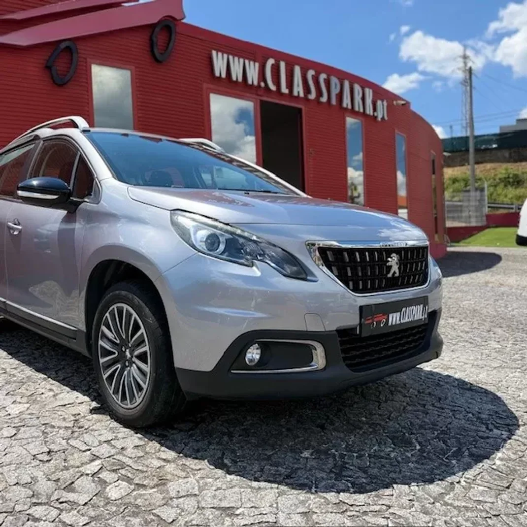 Peugeot 2008 2019 - 15900 EUR, 110000 km - AUTO.MOTO.pt - 110000km - foto 2 de 16